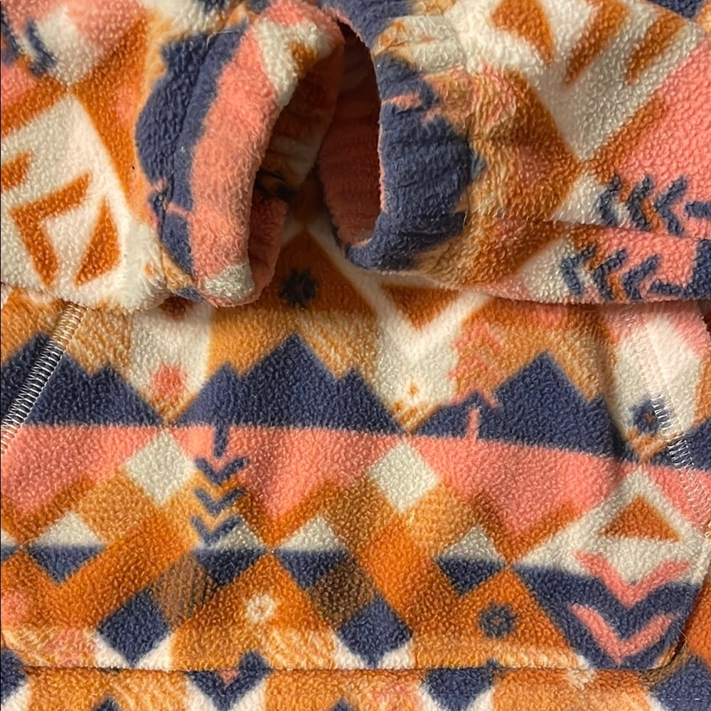 Geometric Patterned Hoodie - Picture 3 of 4